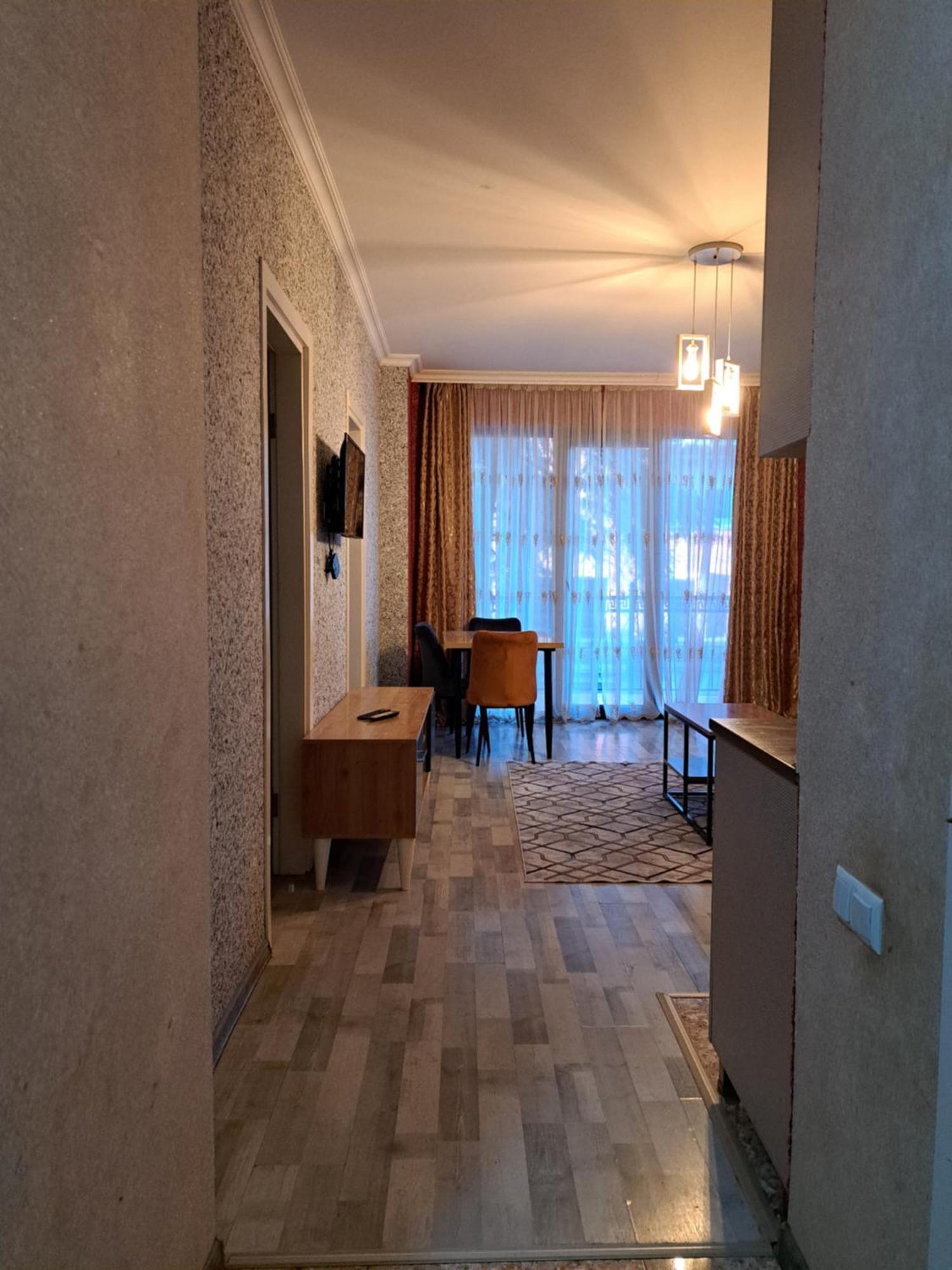 Karvi Hostel & Suites Batumi Exteriör bild