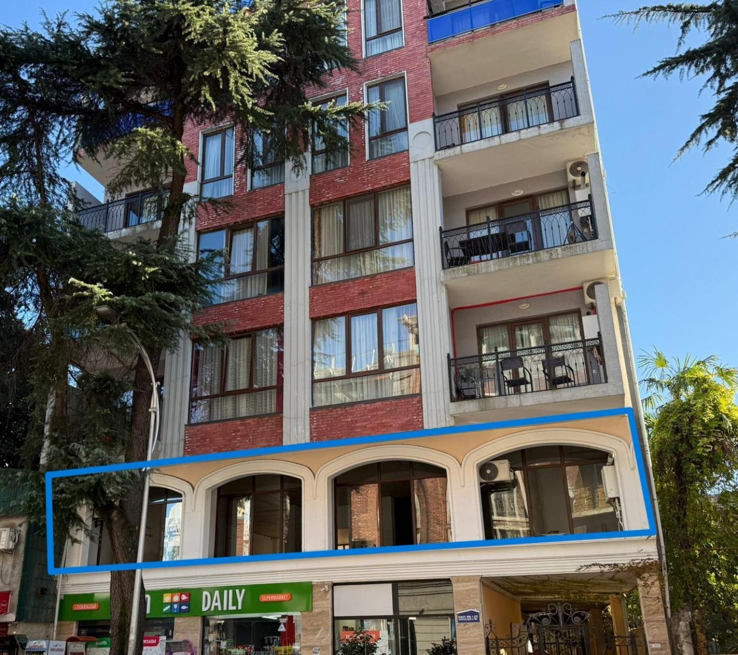 Karvi Hostel & Suites Batumi Exteriör bild