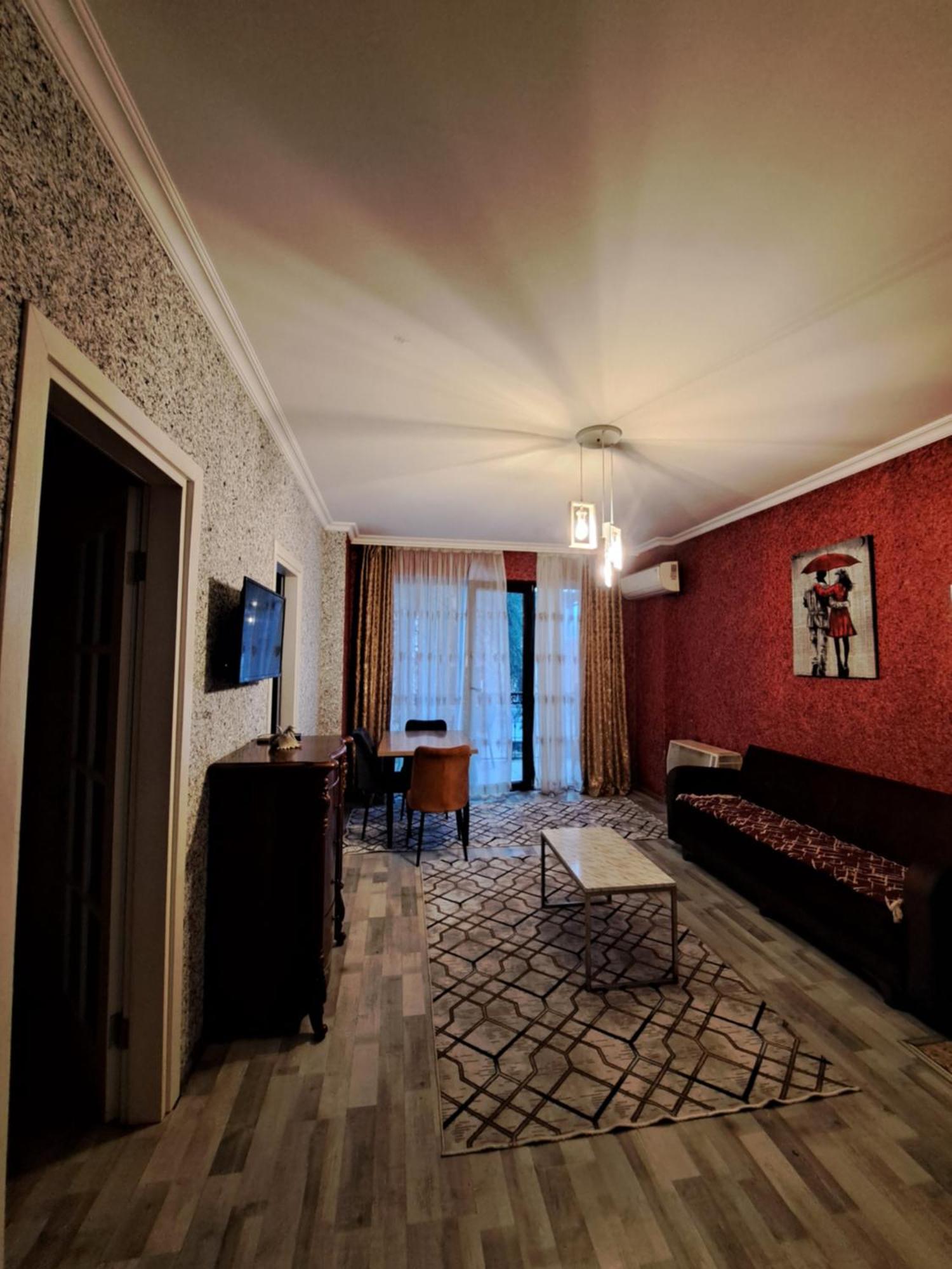 Karvi Hostel & Suites Batumi Exteriör bild
