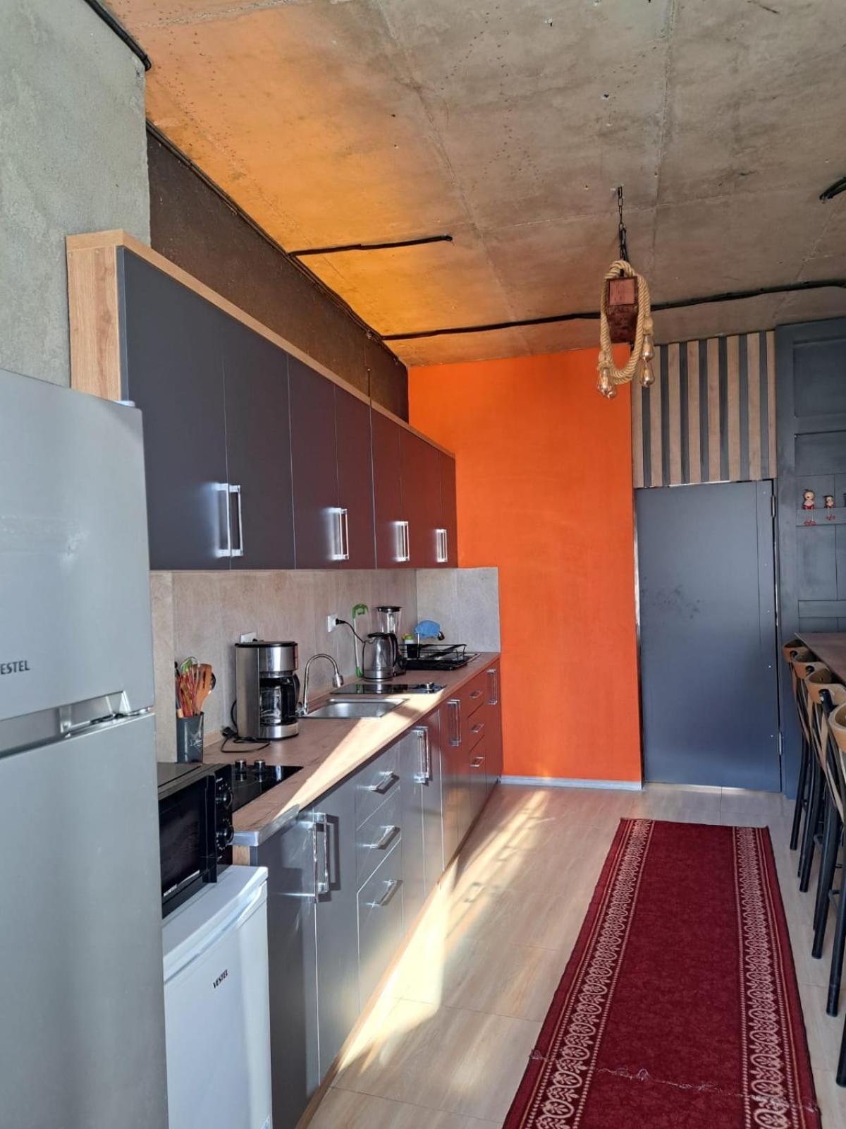 Karvi Hostel & Suites Batumi Exteriör bild