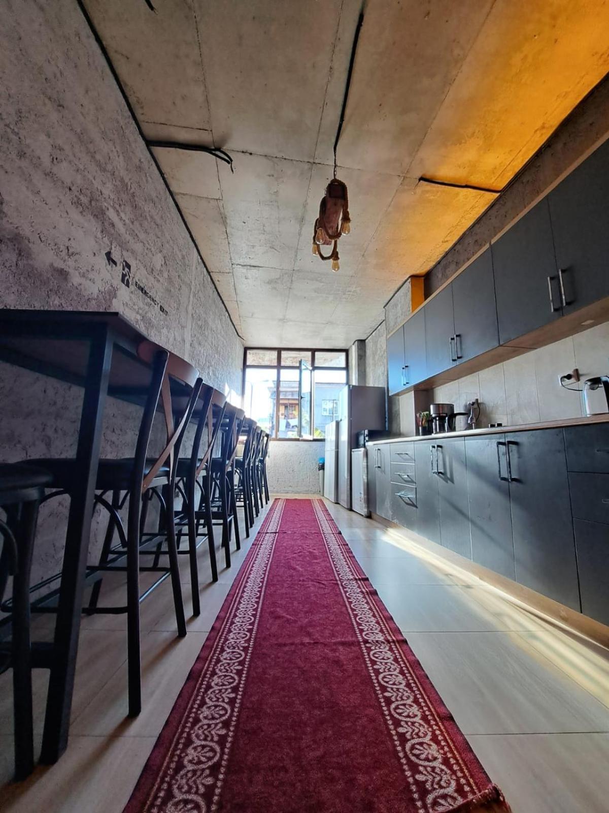 Karvi Hostel & Suites Batumi Exteriör bild